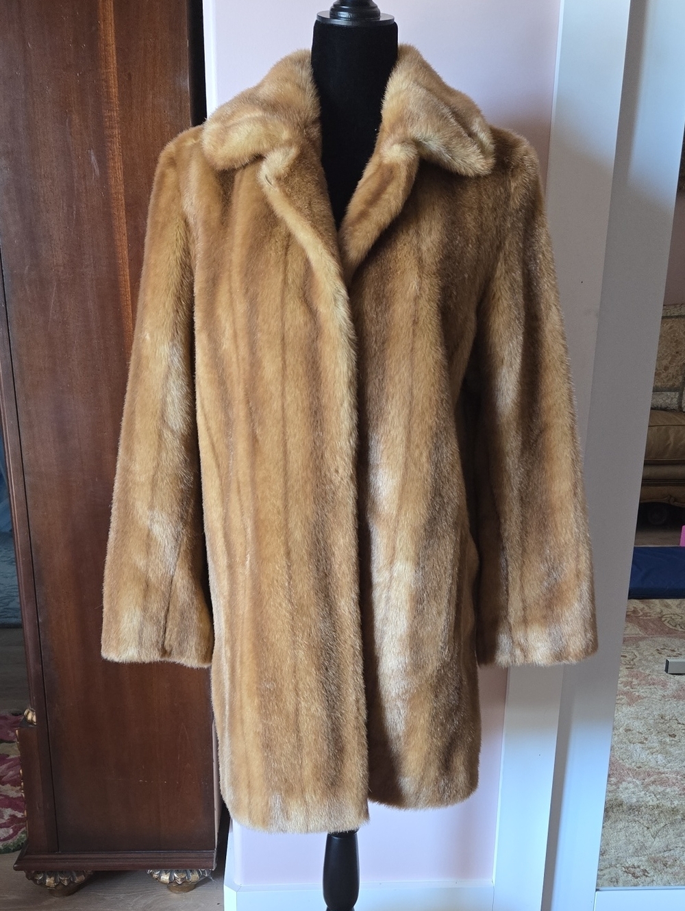 Gallery Classic Women's Faux Fur Coat in Camel Carmel NWOT SMALL